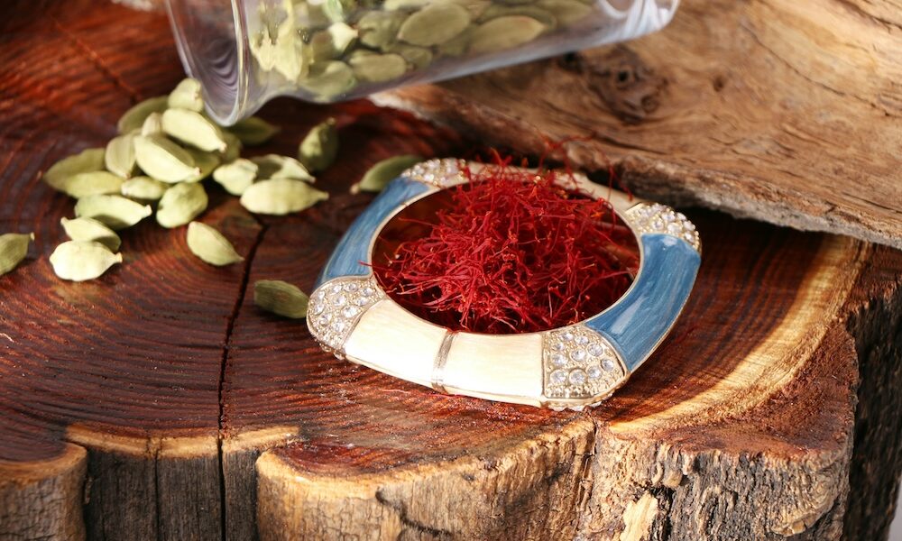 Dünyanın En Değerli Baharatı: Safranın Gerçek Gücü ve Kullanım Alanları